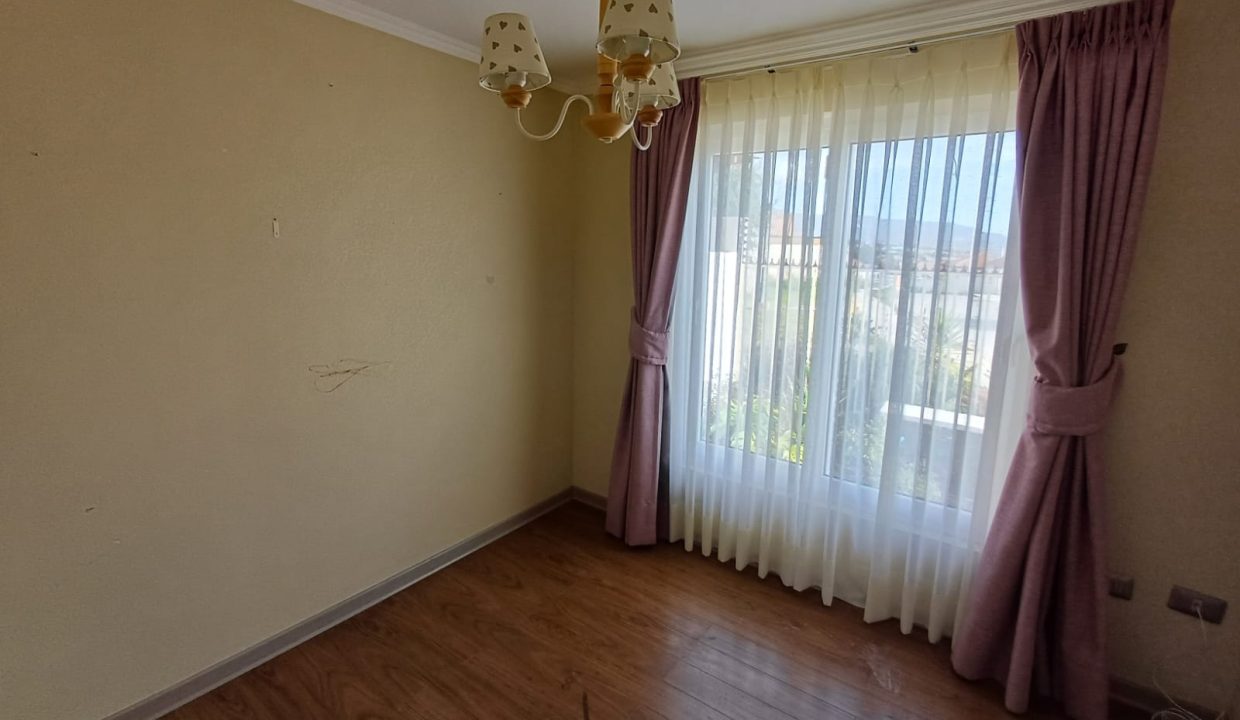 Estar primer piso o dormitorio